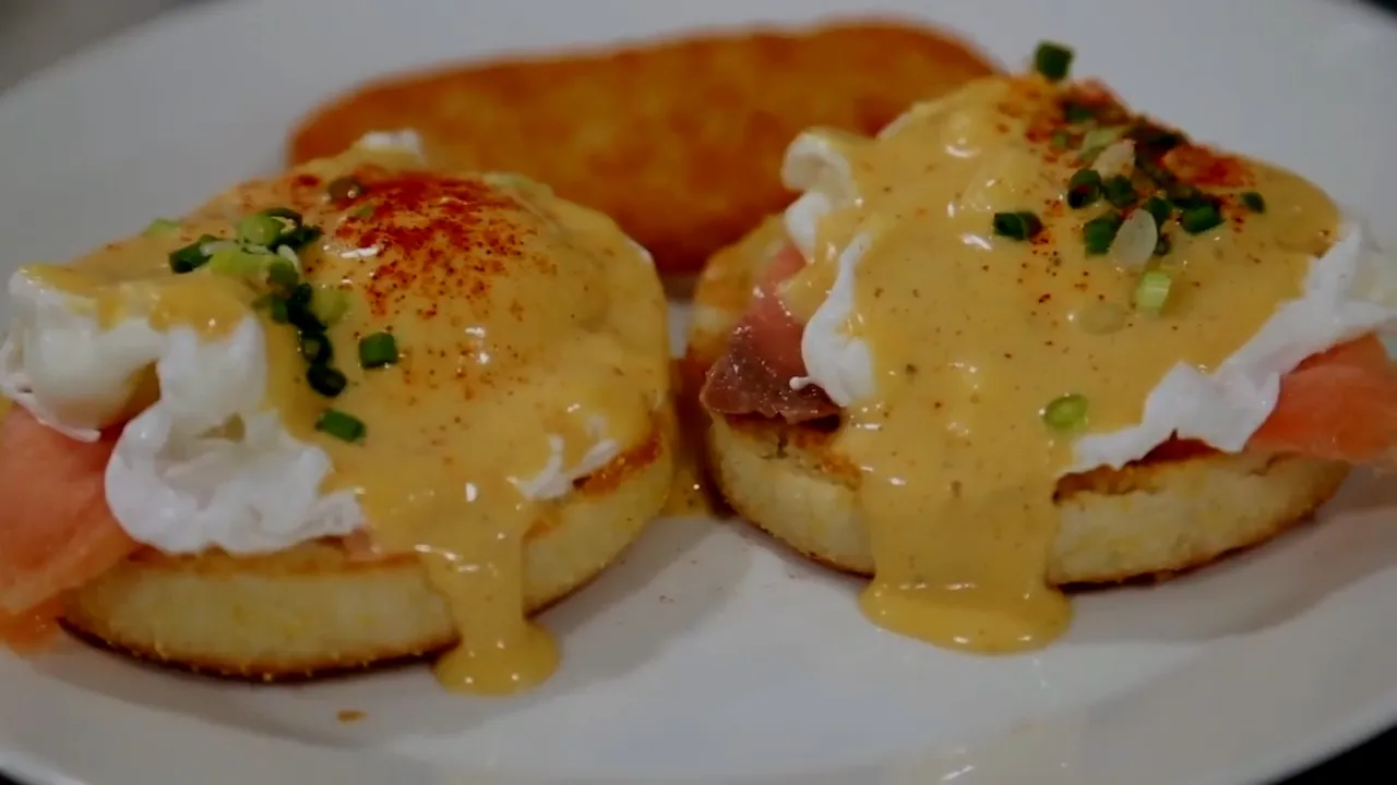 Bourbon Street Bangkok Eggs Benedict